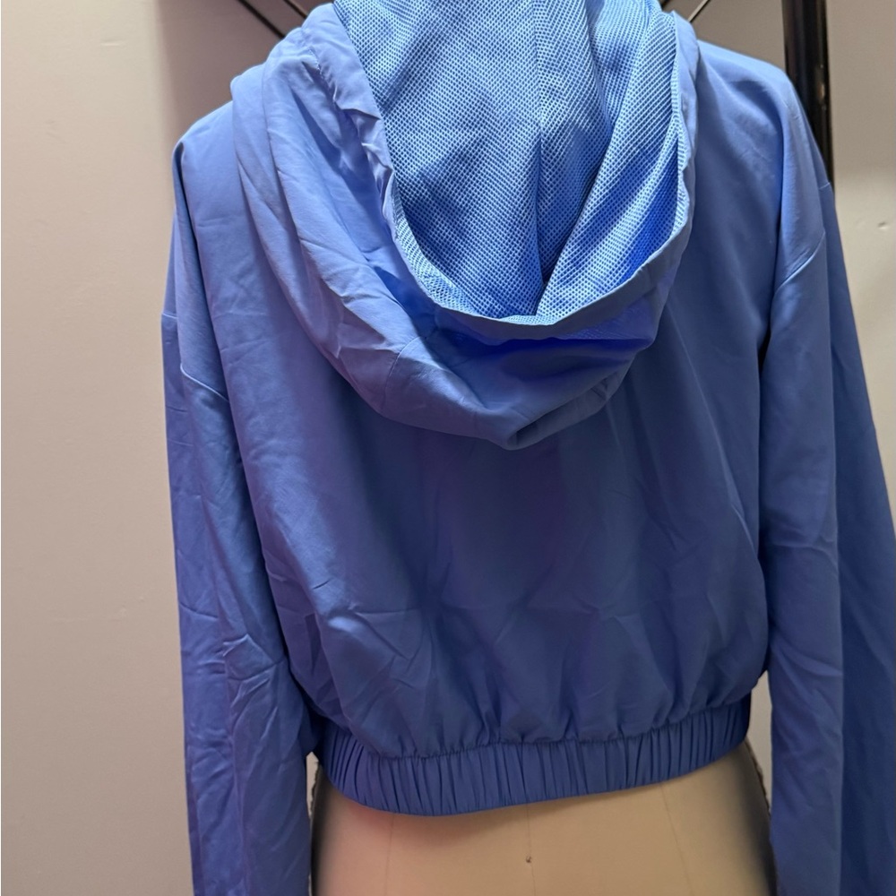 Forever 21 Blue Cropped Windbreaker Jacket size Small - Picture 3 of 6